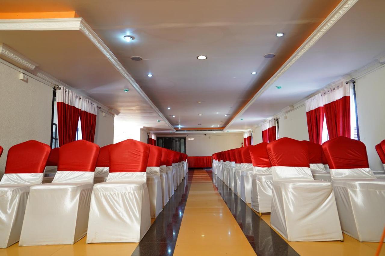 Gd International Redfort Nilambur Exterior photo